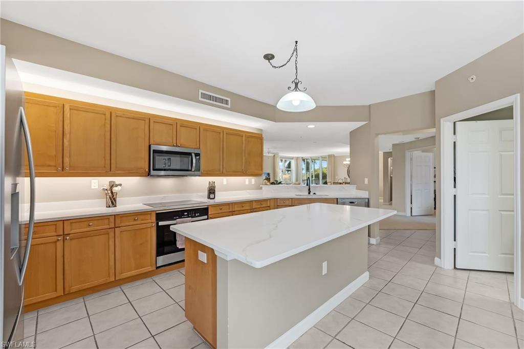 14250 Royal Harbour Ct 318 Property Photo 3