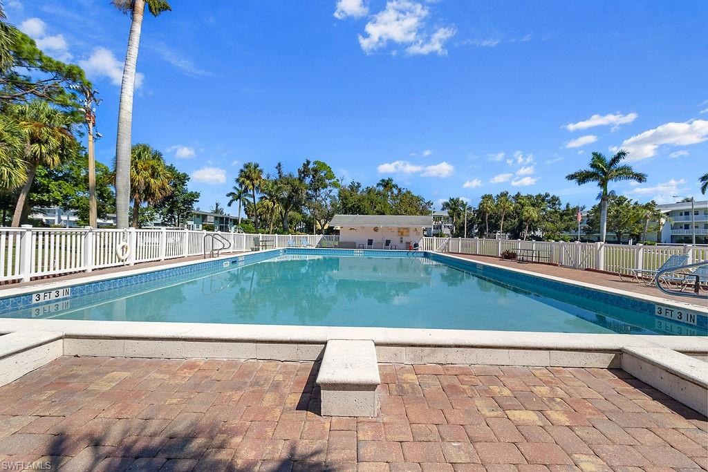 1409 Tropic Ter Property Photo 5