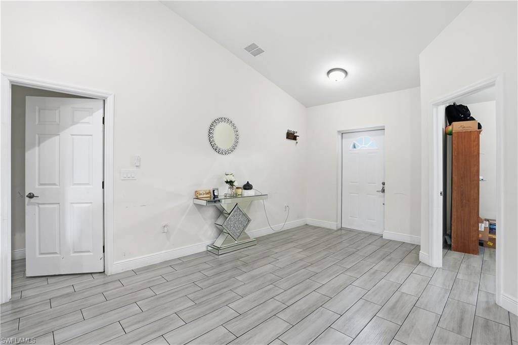 1013 Atherton Ave Property Photo 7