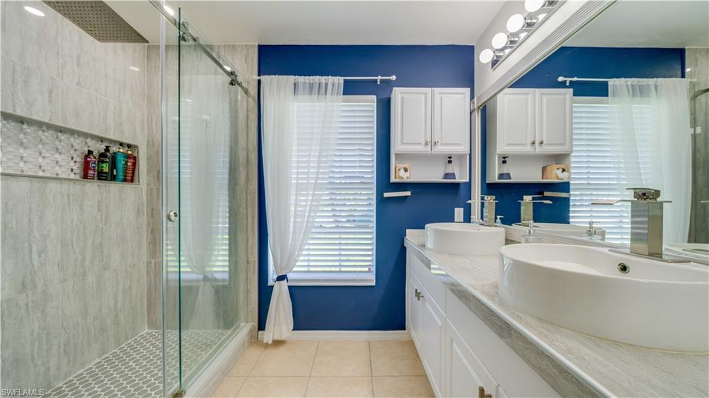 3322 Nw 5th Ter Property Photo 3