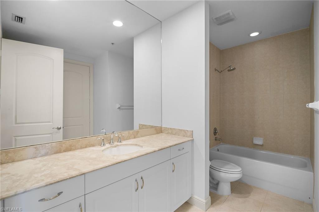 2090 W First St F2806 Property Photo 23
