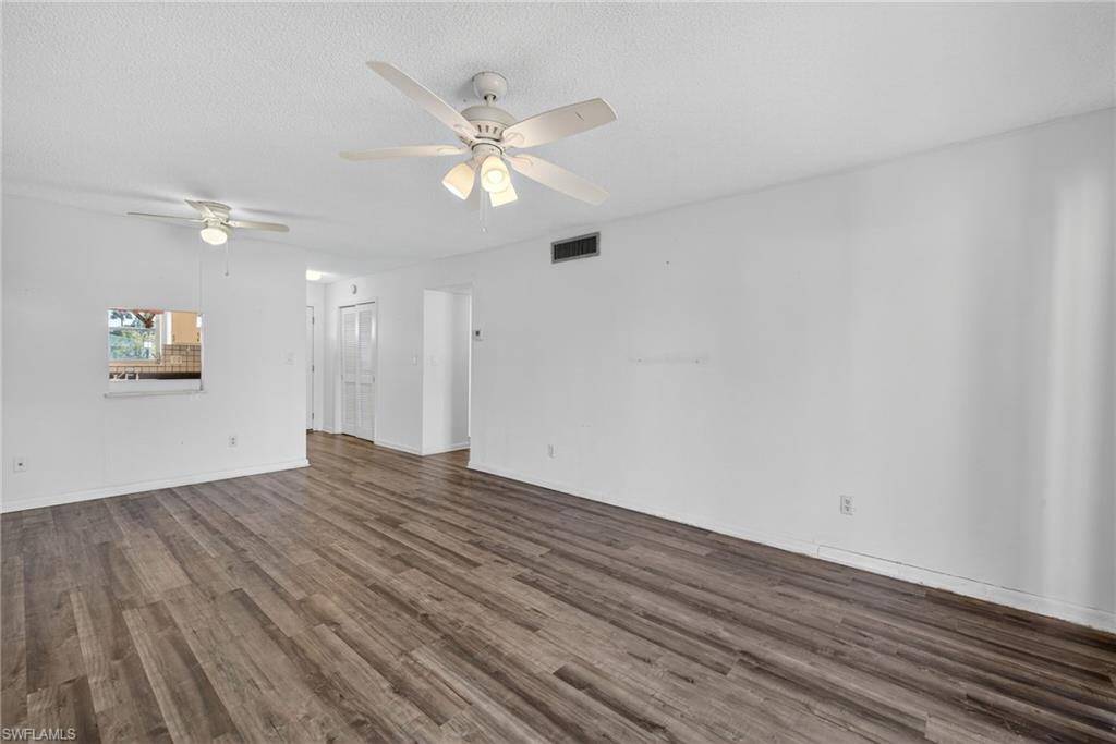 2207 Croton Ct Property Photo 3