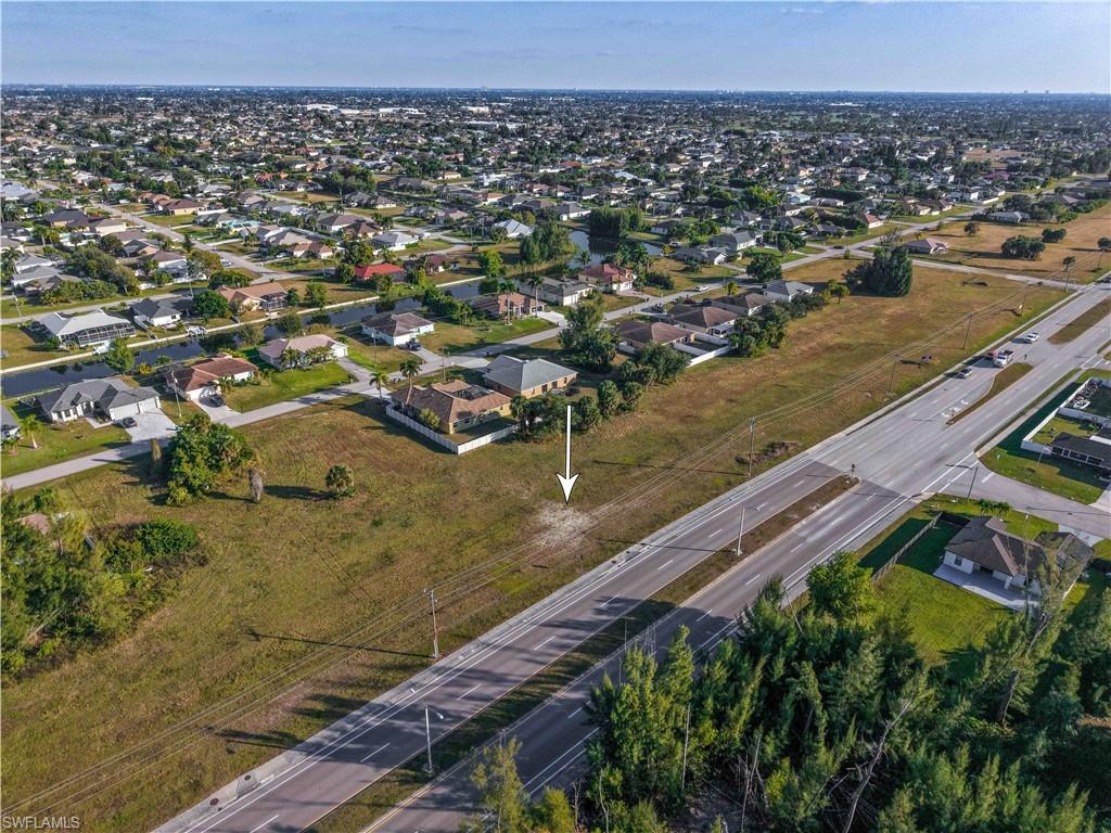 1101/1105/1109 Chiquita Blvd S Property Photo 7