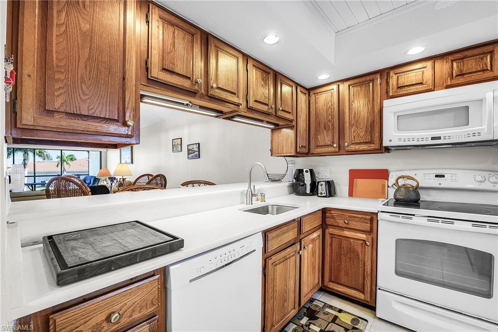 2888 Oleander St C4 Property Photo 3