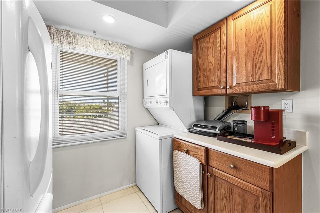 2888 Oleander St C4 Property Photo 5