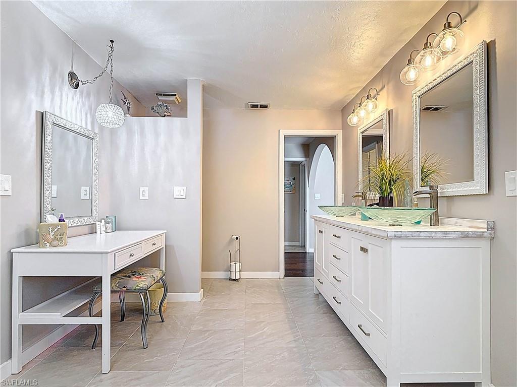 11481 Rebecca Cir Property Photo 25