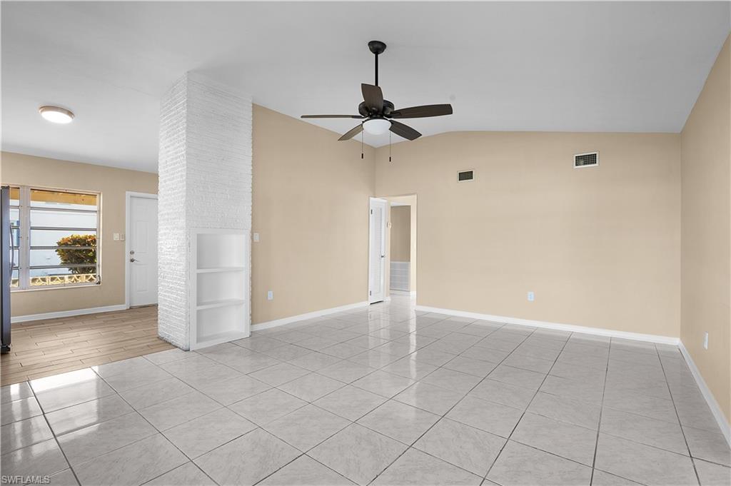 275 Lakeview Dr Property Photo 4