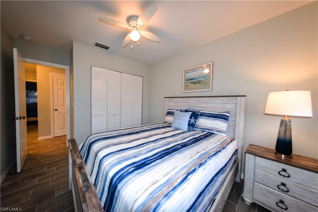220 Albatross St Property Photo 22