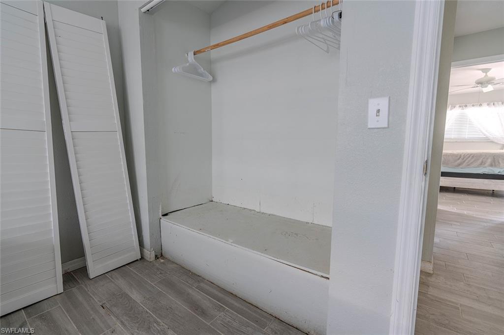 220 Albatross St Property Photo 34