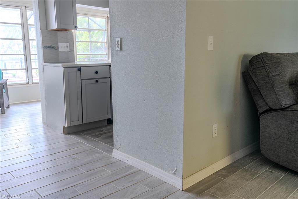 220 Albatross St Property Photo 40