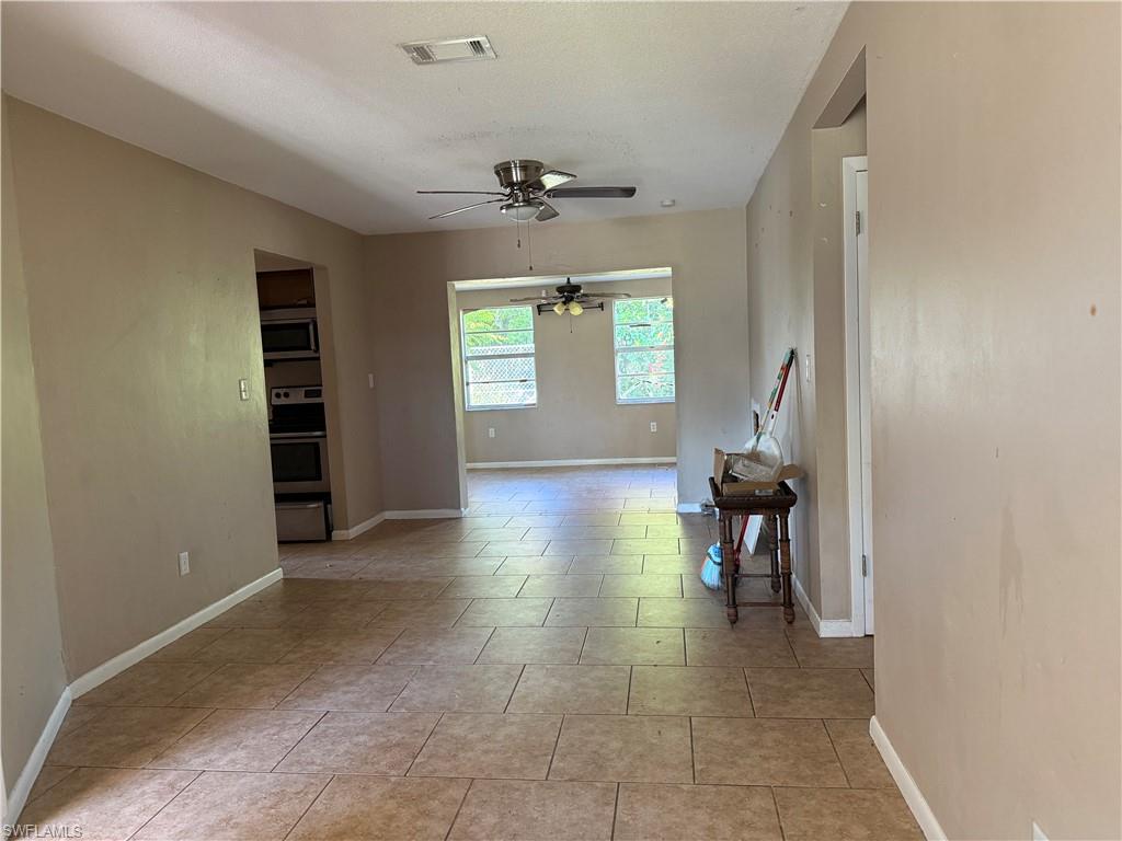 326 Morgan Cir N Property Photo 3