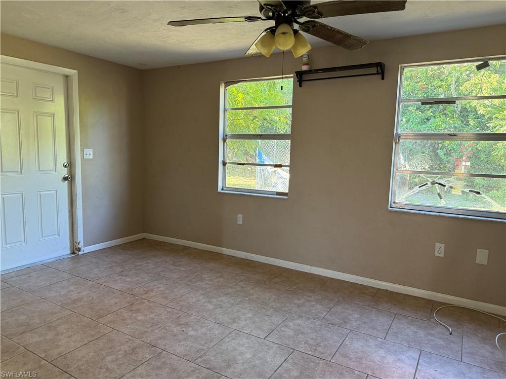 326 Morgan Cir N Property Photo 5