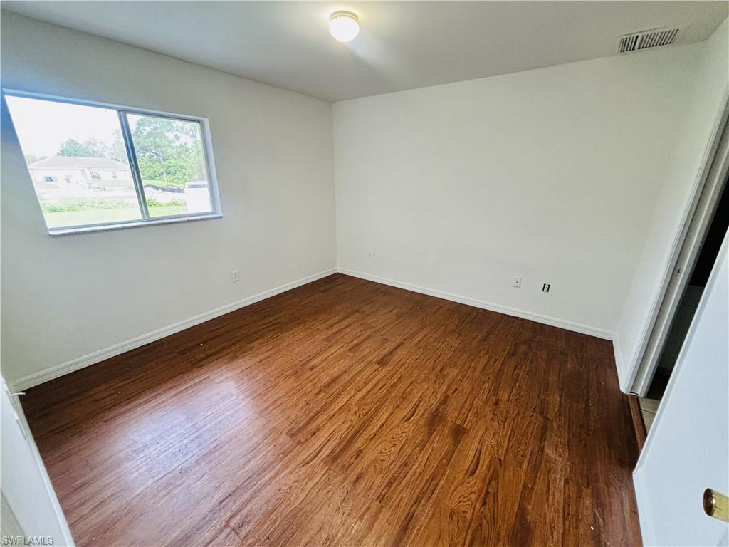 936-938 Eisenhower Blvd Property Photo 3