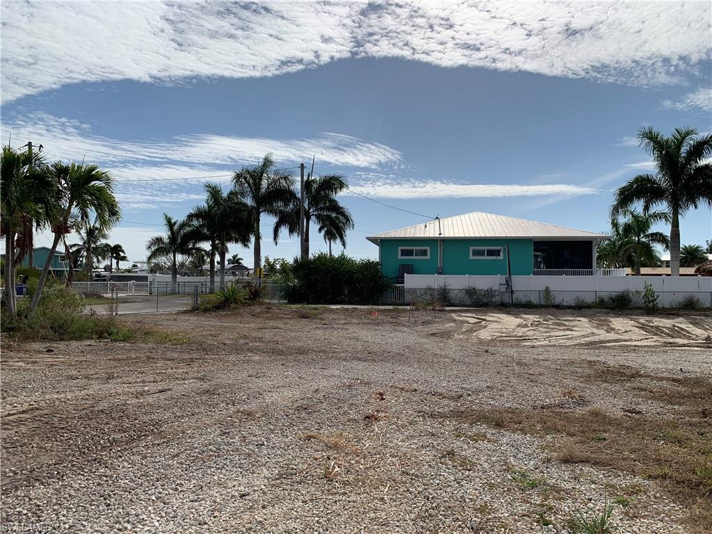 3977 Coconut Dr Property Photo 25