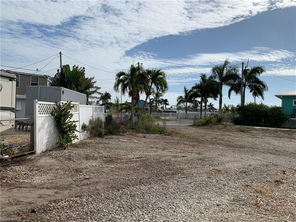 3977 Coconut Dr Property Photo 26
