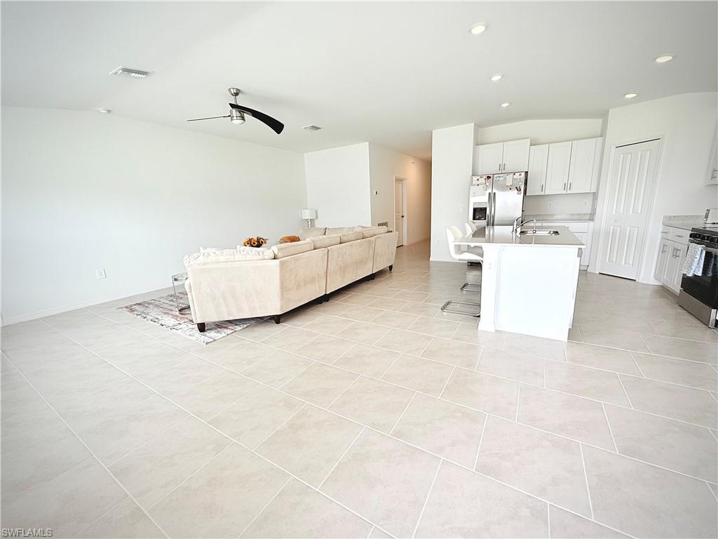 4110 Etna Ct Property Photo 3
