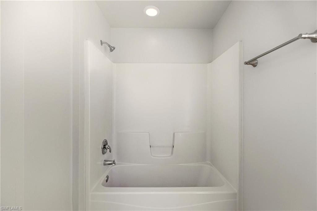 2906 26th St Sw Property Photo 20