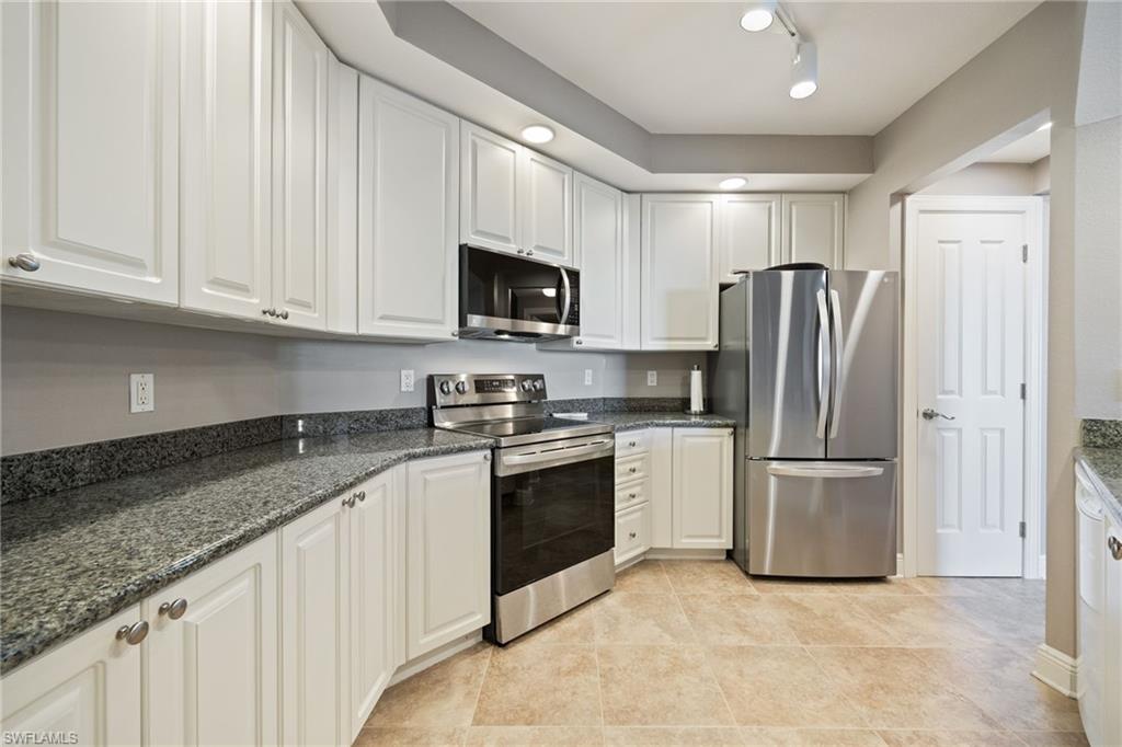 2825 Palm Beach Blvd 513 Property Photo 7