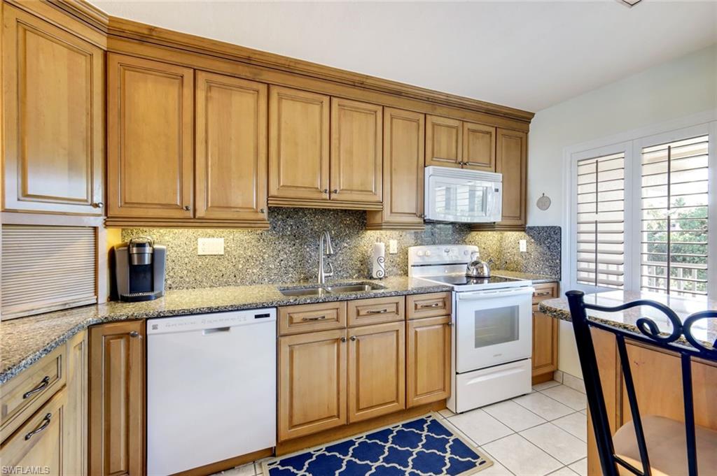 200 Periwinkle Way 214 Property Photo 14