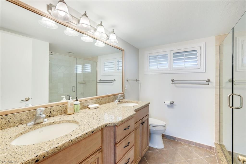 200 Periwinkle Way 214 Property Photo 24