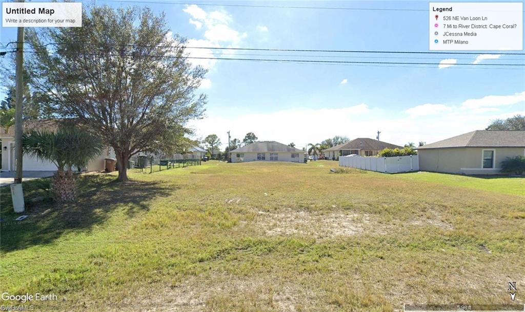 526 Ne Van Loon Ln Property Photo 1