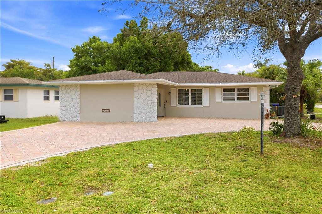 1736 Bonnie CT Property Photo 1