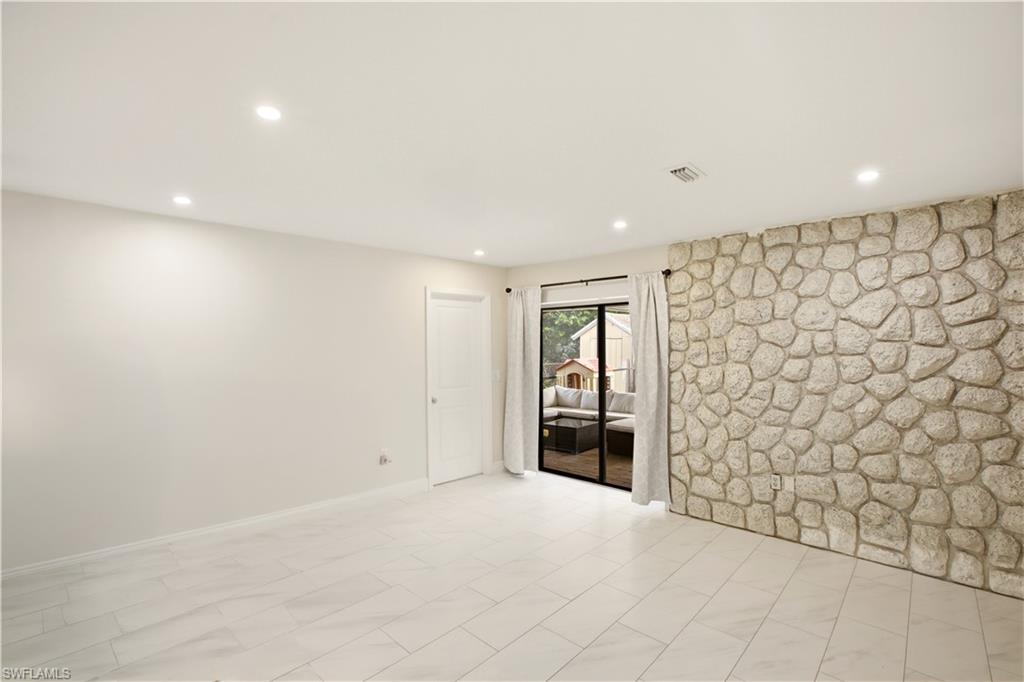 1736 Bonnie Ct Property Photo 7