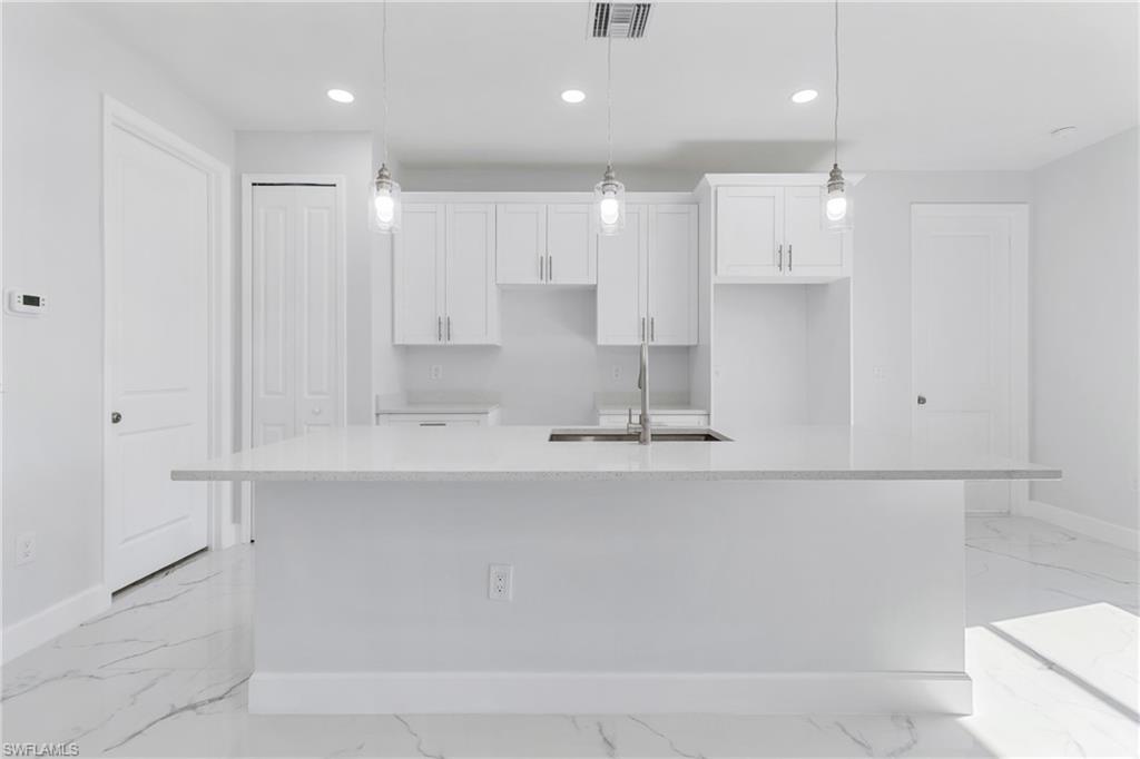 1152 Randolph St Property Photo 13
