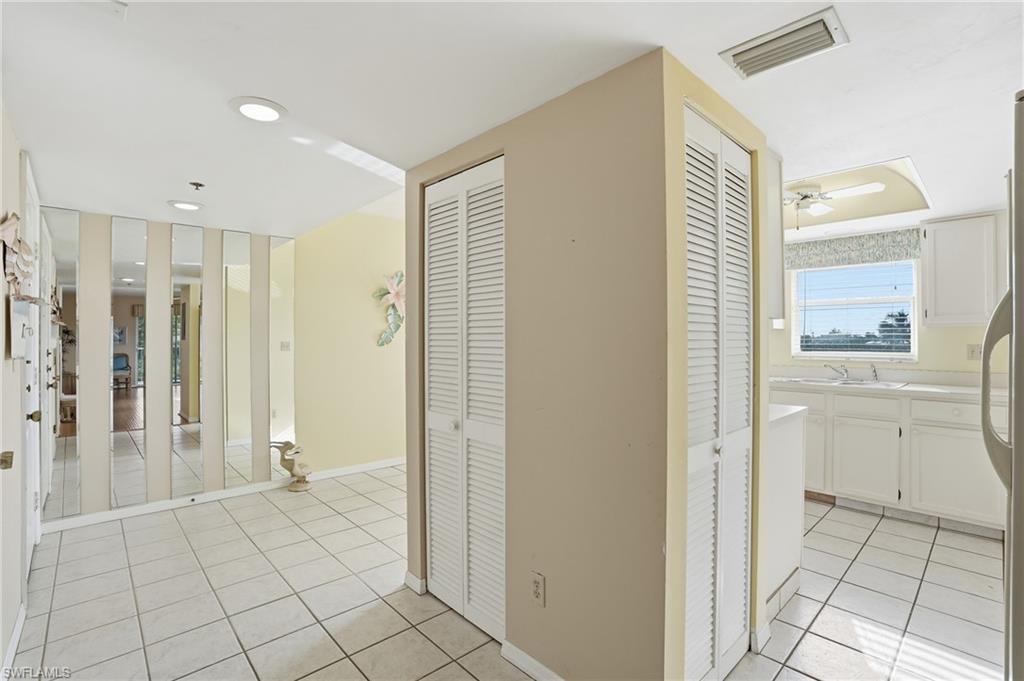 4591 Bay Beach Ln 294 Property Photo 5
