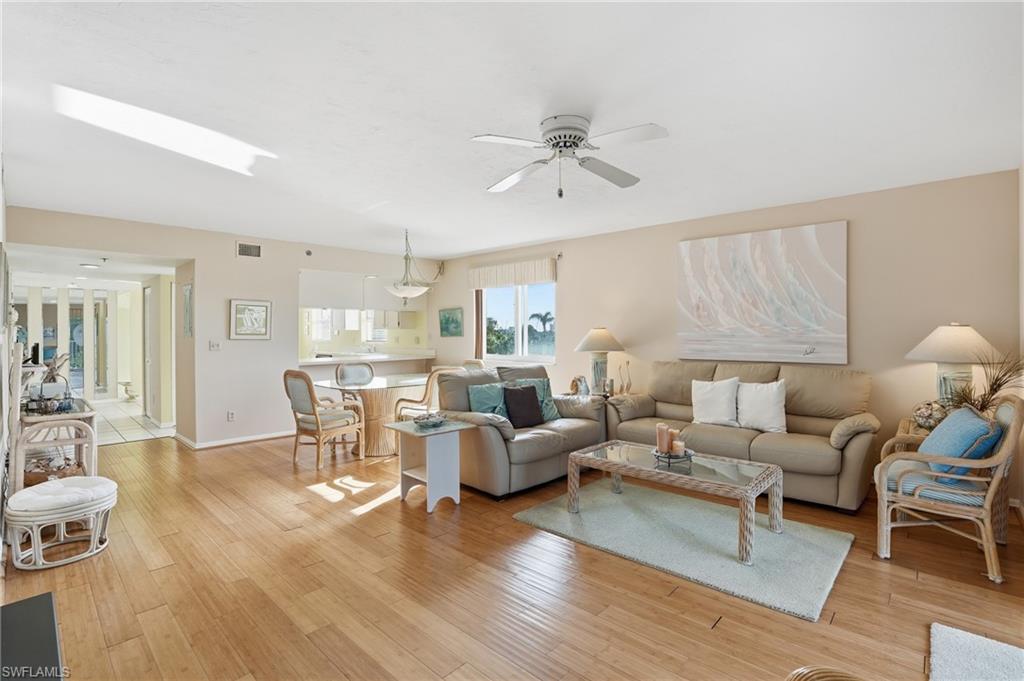 4591 Bay Beach Ln 294 Property Photo 13