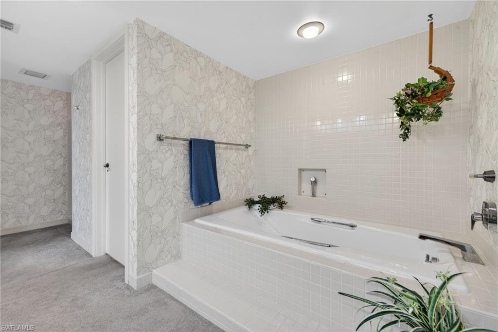 5260 S Landings Dr 502 Property Photo 16