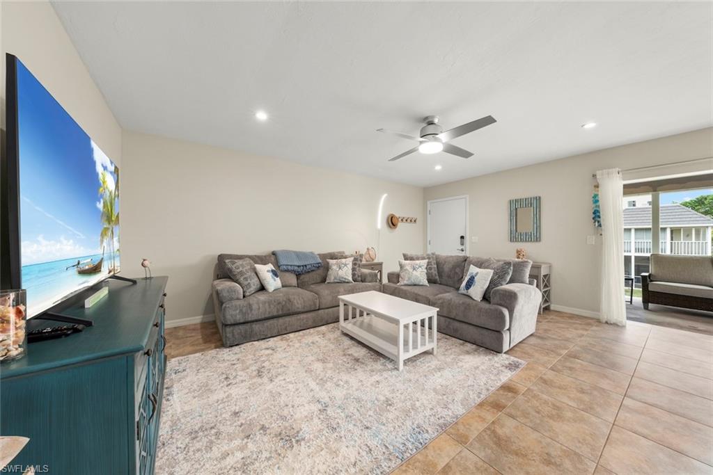 601 Periwinkle Way D5 Property Photo 18