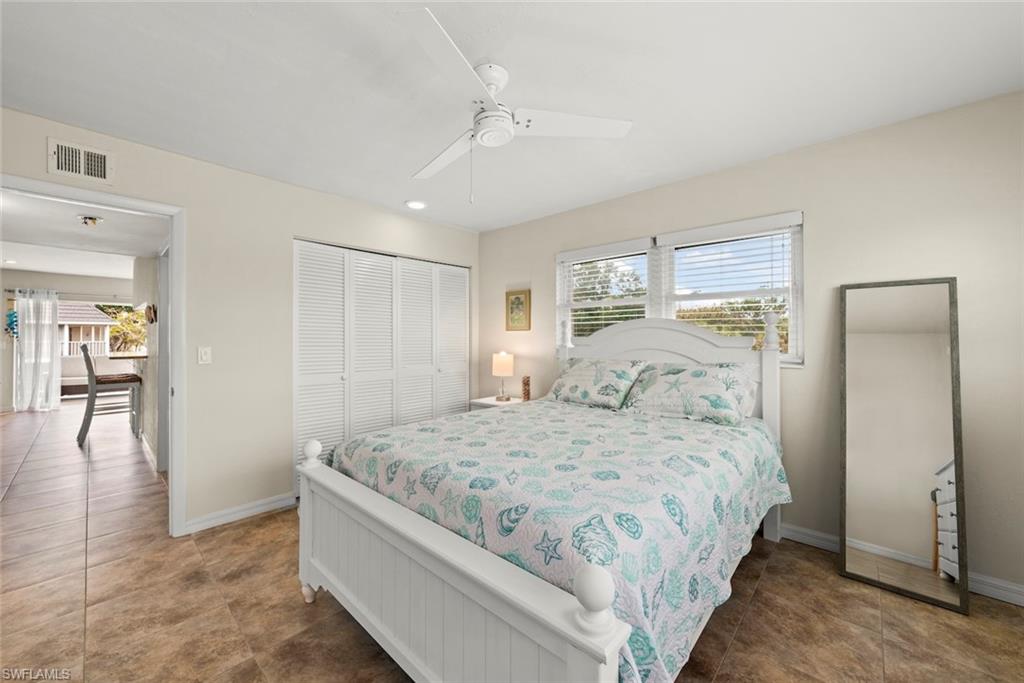 601 Periwinkle Way D5 Property Photo 26