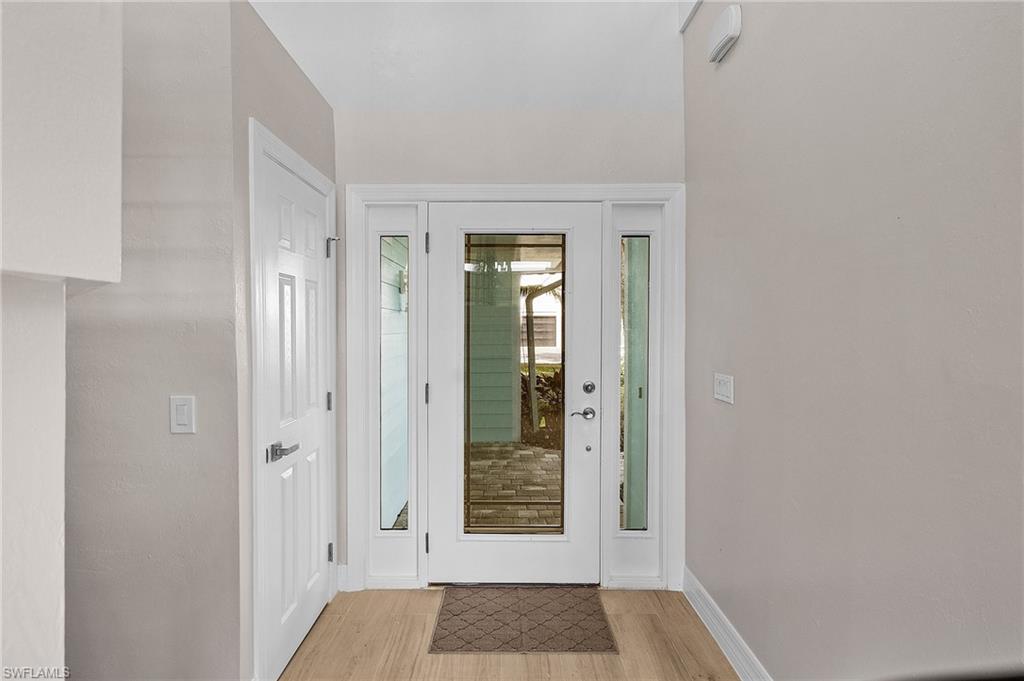 1543 San Carlos Bay Dr Property Photo 4