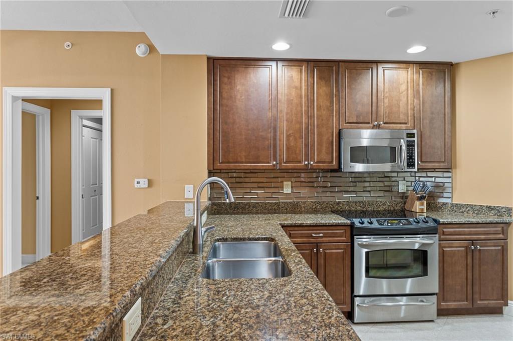 5793 Cape Harbour Dr 615 Property Photo 12
