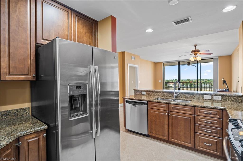 5793 Cape Harbour Dr 615 Property Photo 16