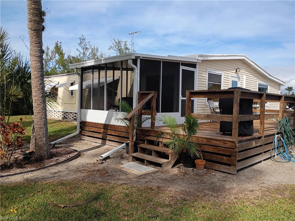 7867 Raymary St Property Photo 2
