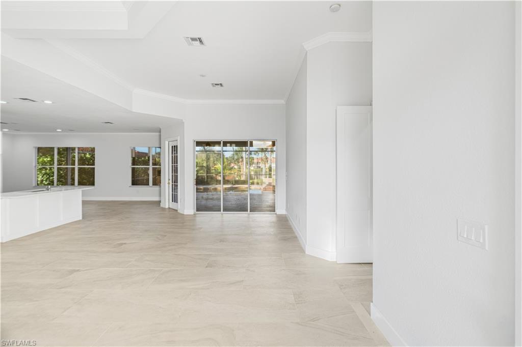 11105 Sea Tropic Ln Property Photo 6