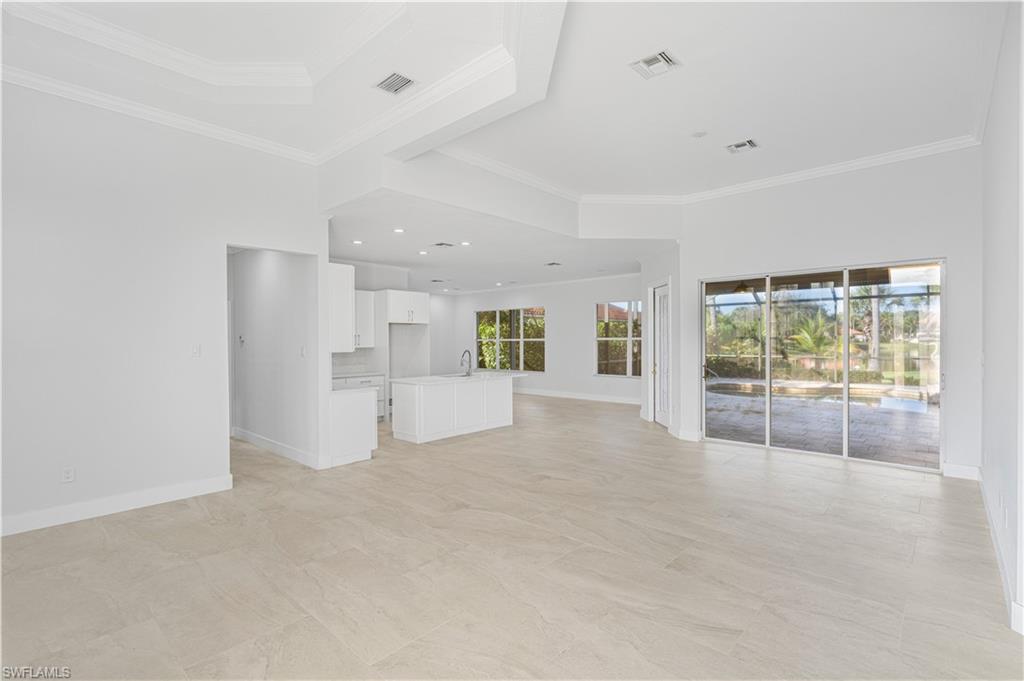 11105 Sea Tropic Ln Property Photo 11