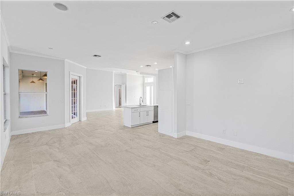 11105 Sea Tropic Ln Property Photo 20
