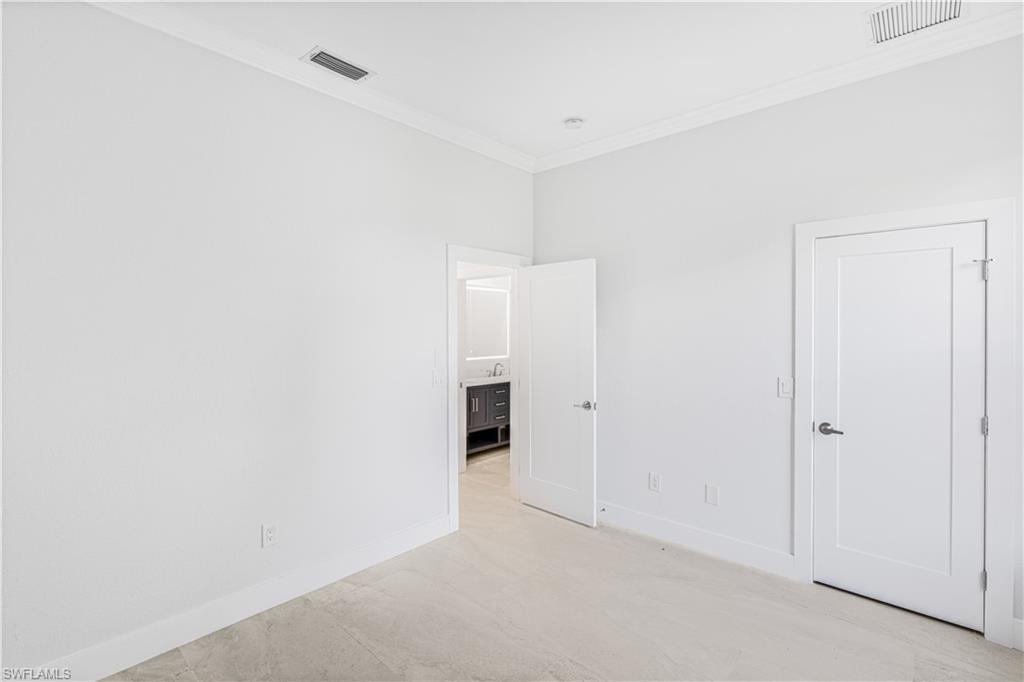 11105 Sea Tropic Ln Property Photo 22