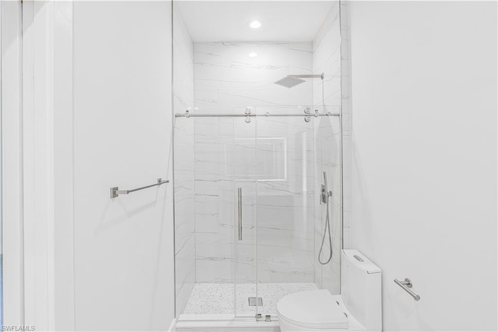 11105 Sea Tropic Ln Property Photo 23
