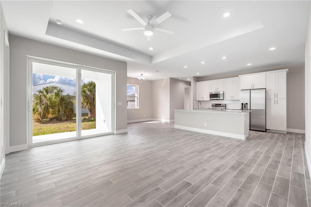 1346 Radio Loop Property Photo 4