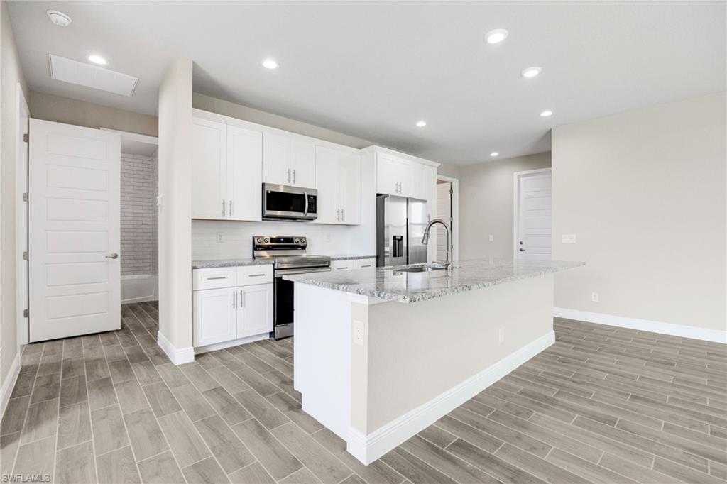 1346 Radio Loop Property Photo 8