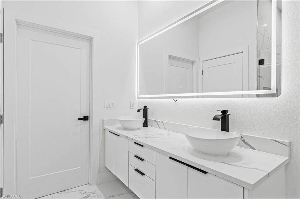 5008 N Obispo Cir Property Photo 34