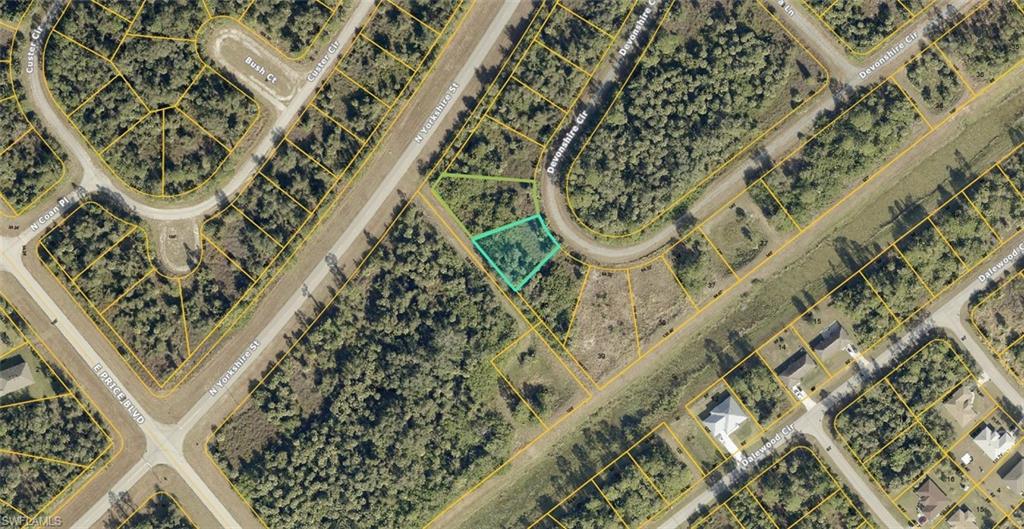 1131209841 & 1131209842 Devonshire Cir Property Photo 2