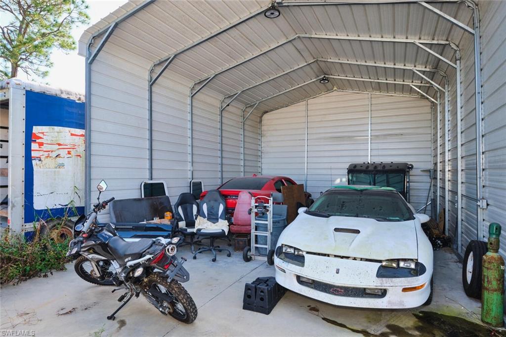 319 N Industrial Loop Property Photo 17