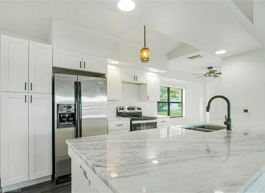 2935 Sw 1st Pl Property Photo 4