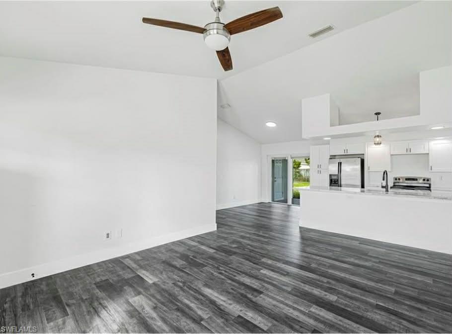 2935 Sw 1st Pl Property Photo 5