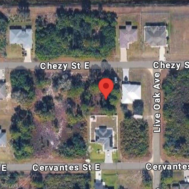 842 Chezy St E Property Photo 4